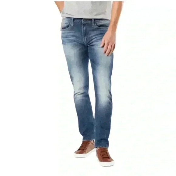 DENIZEN from Levi's 208 Faded Blue Regular Fit Tapered Leg Denim Jeans - Picture 1 of 9